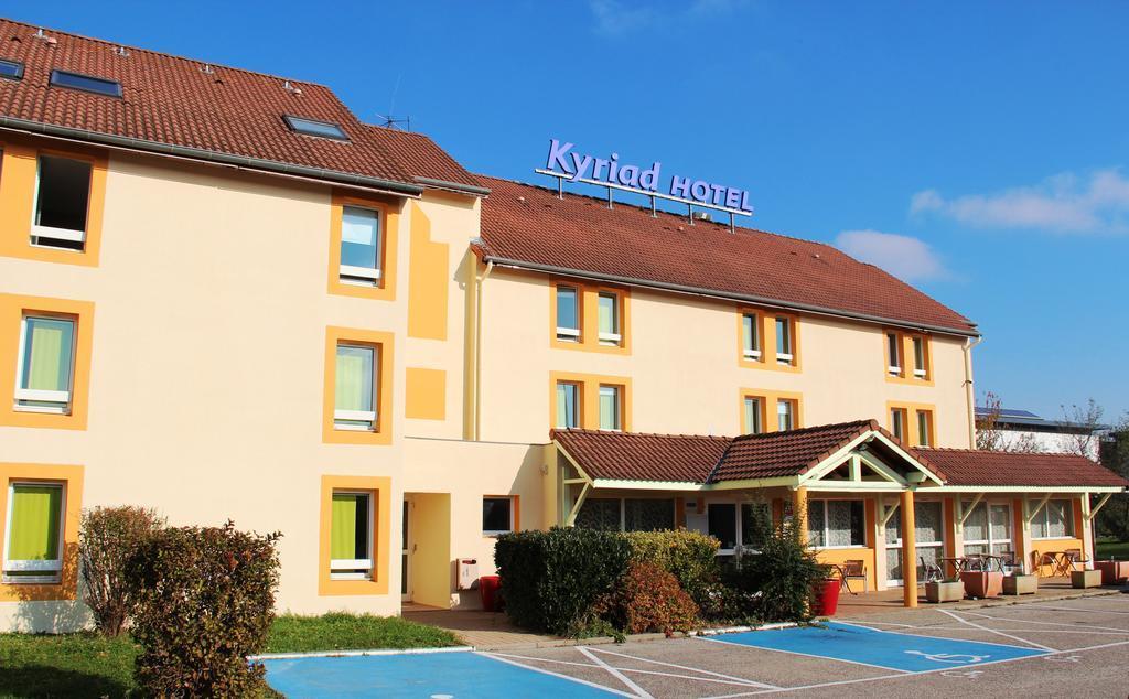 Kyriad Lyon Est - Saint Bonnet De Mure Esterno foto