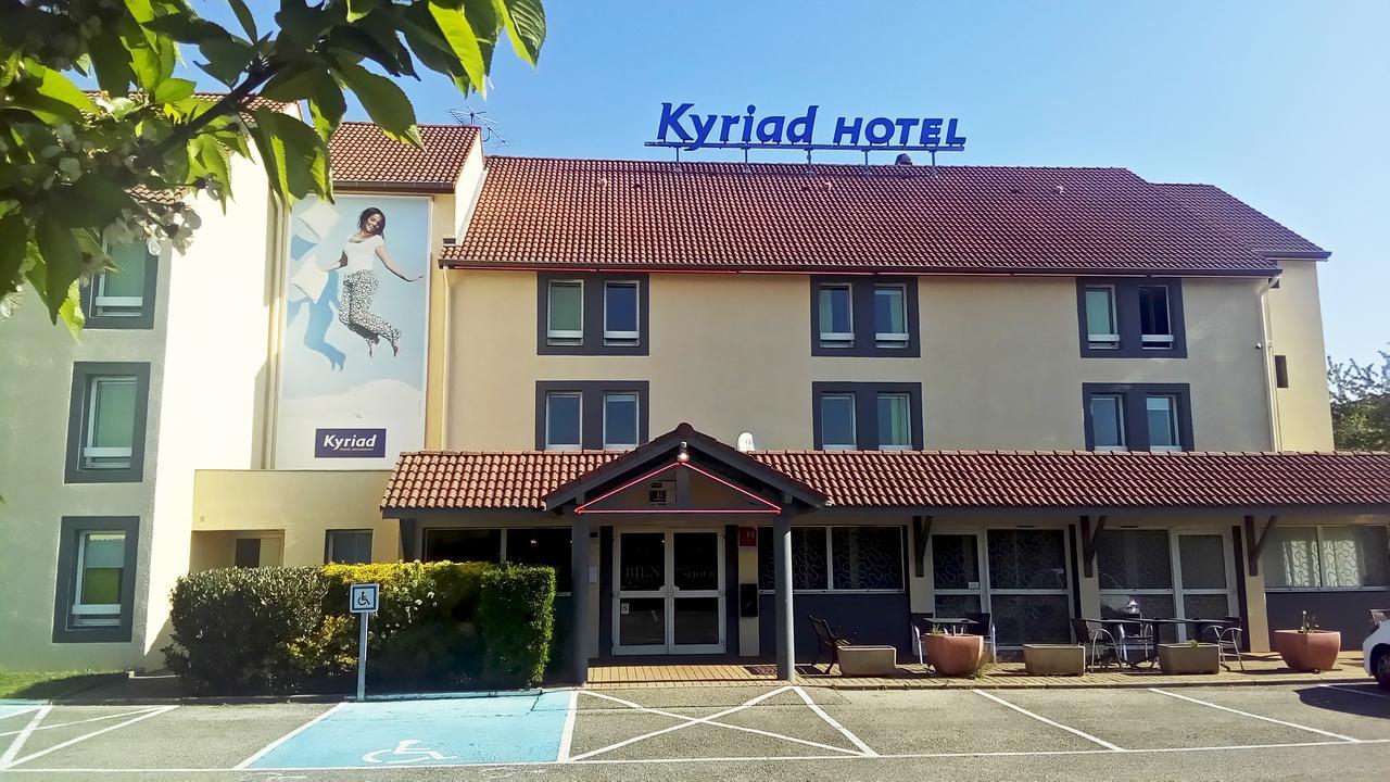 Kyriad Lyon Est - Saint Bonnet De Mure Esterno foto