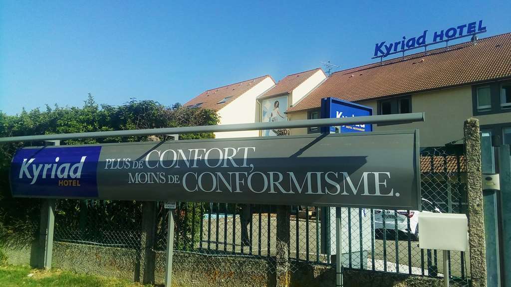 Kyriad Lyon Est - Saint Bonnet De Mure Esterno foto